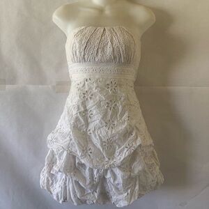 My Michelle White Strapless Eyelet Lace Mini Dress Juniors Size 1 Bubble Hem XS